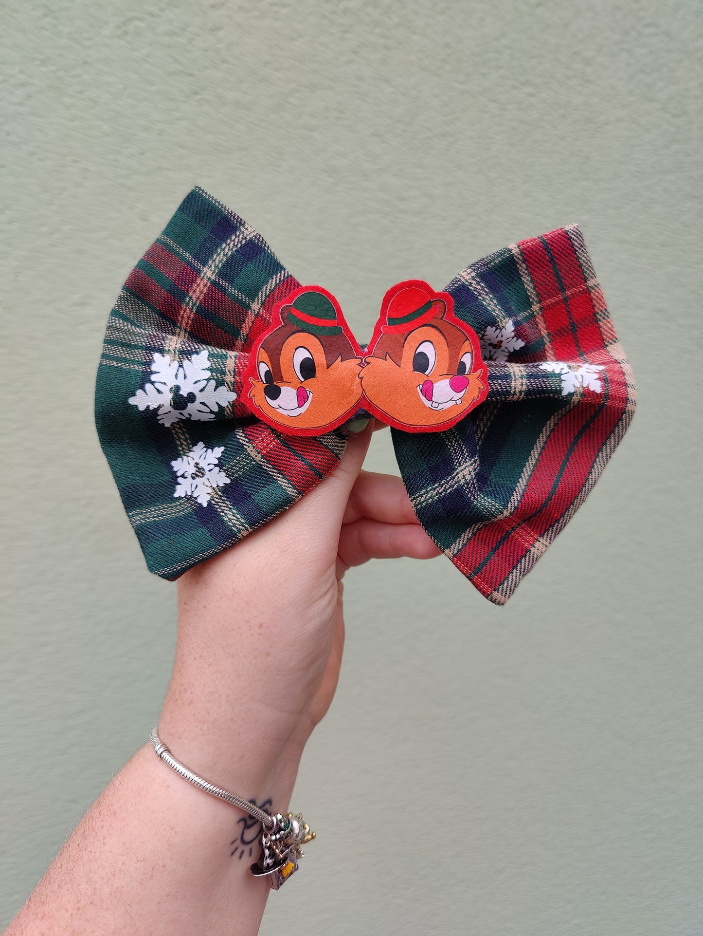 Bow Christmas Chip and Dale