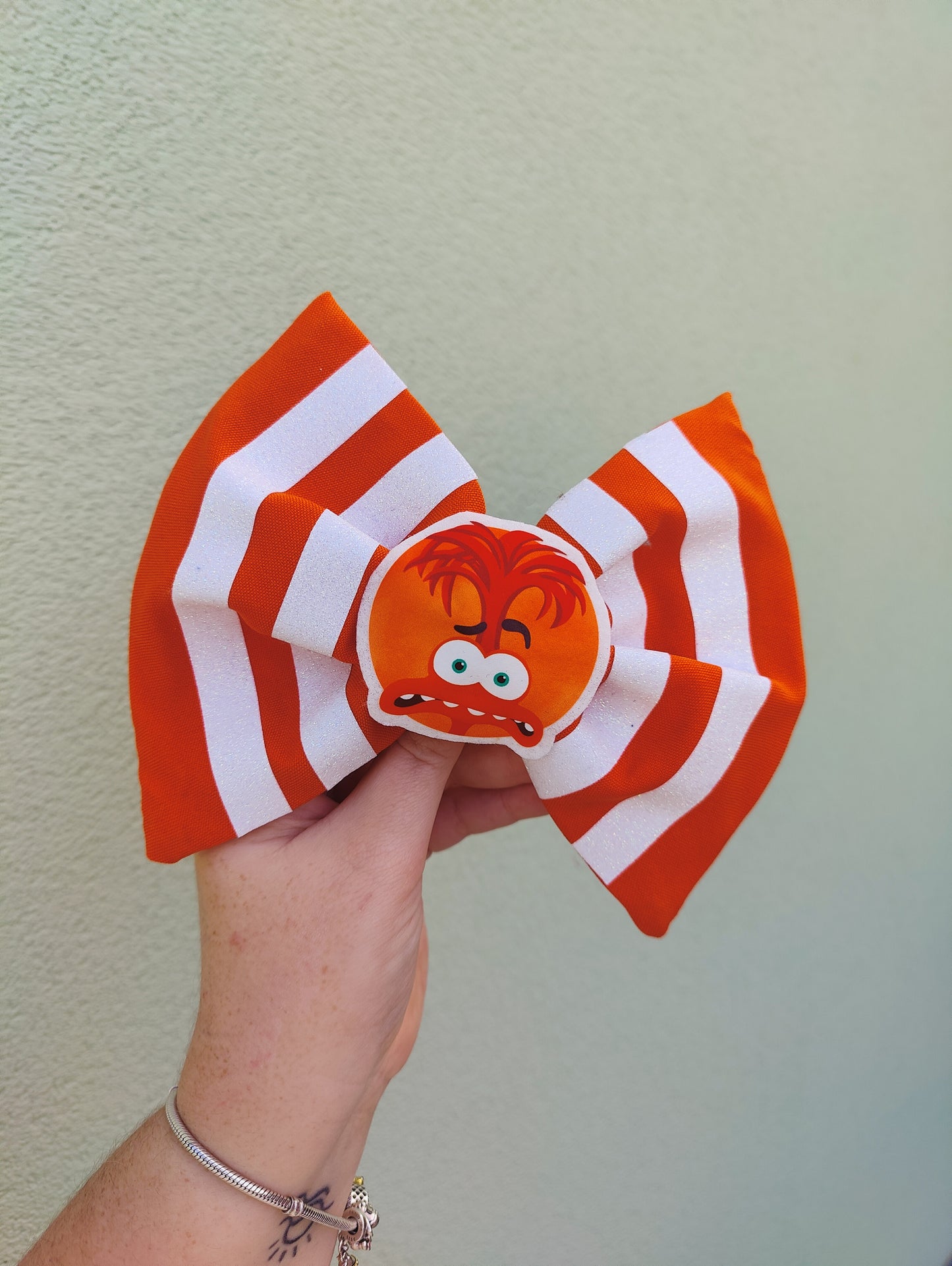 CUSTOM bows