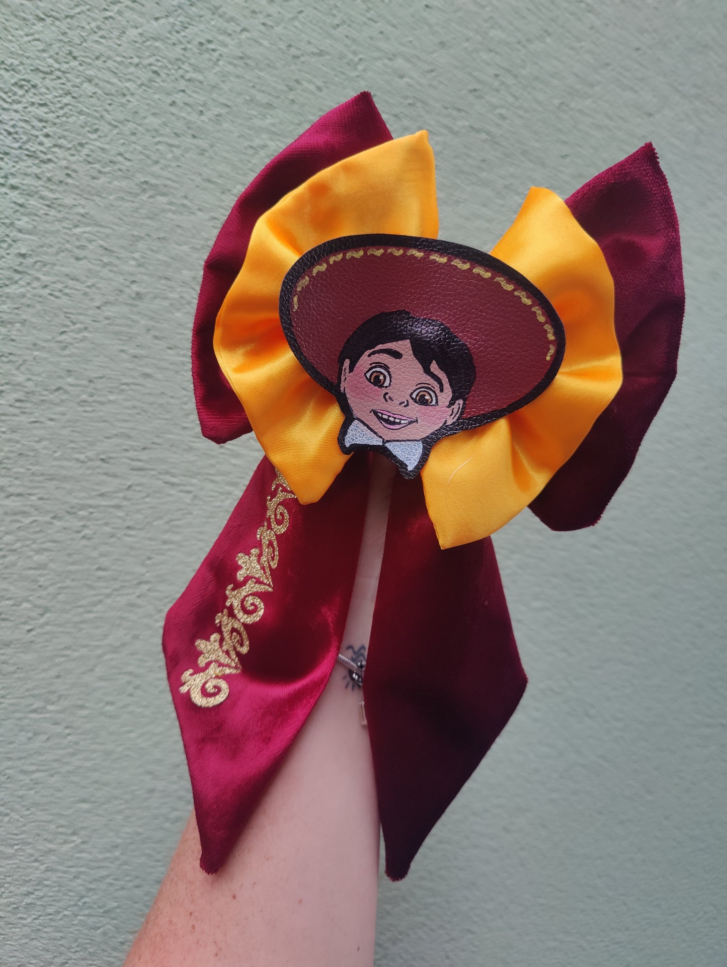 Mariachi Miguel RTS bow