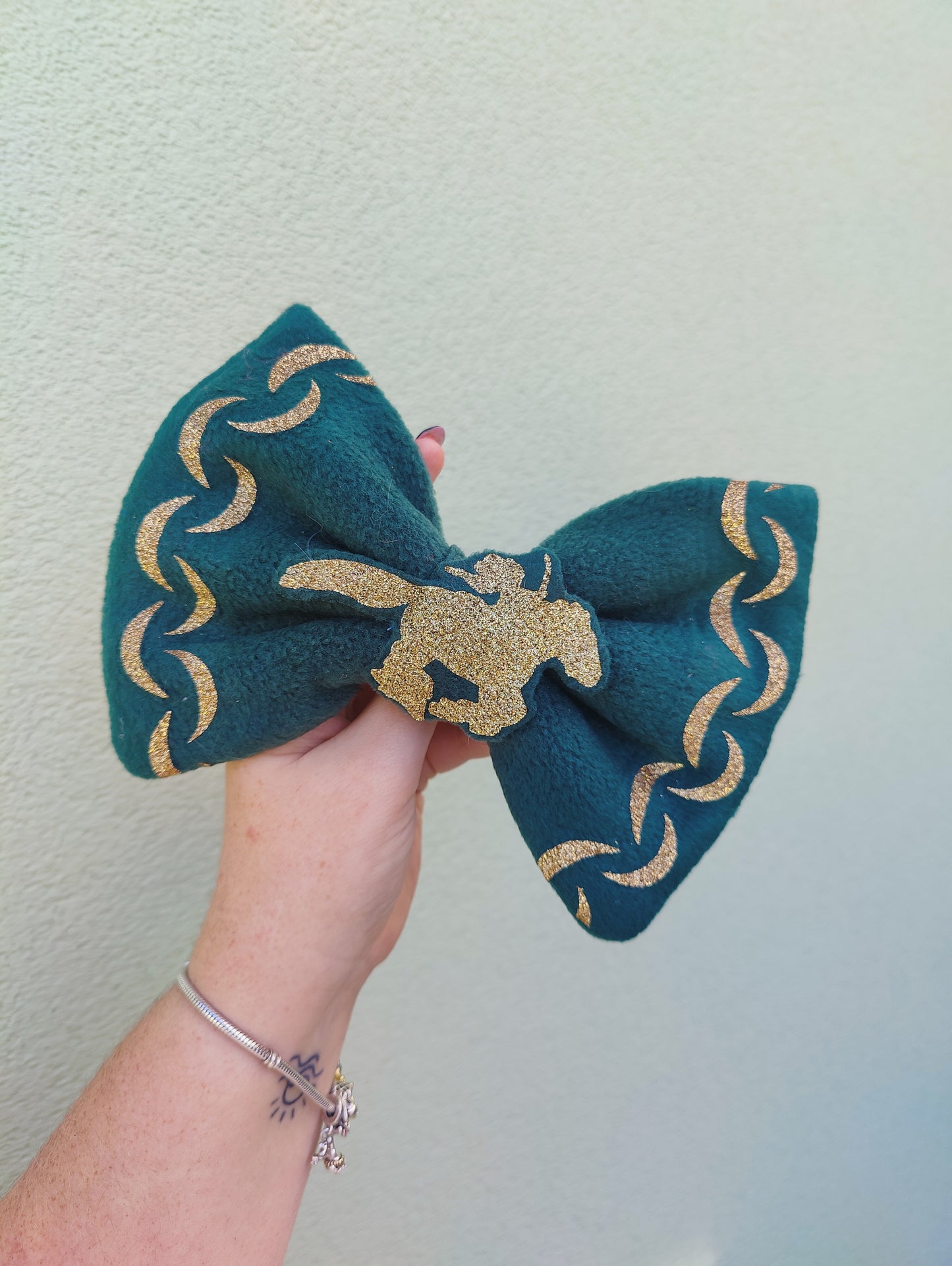 CUSTOM bows