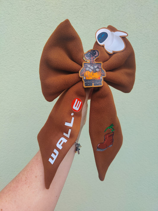 Bow Pixar Wall-E